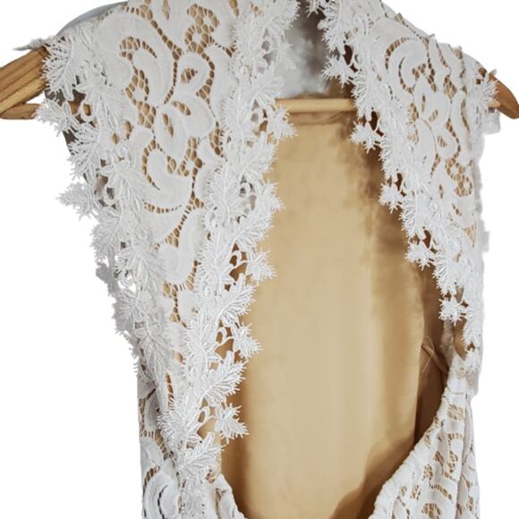 Francesca's White/Tan Crochet High Neck Open Back Dress Small - Picture 4 of 11